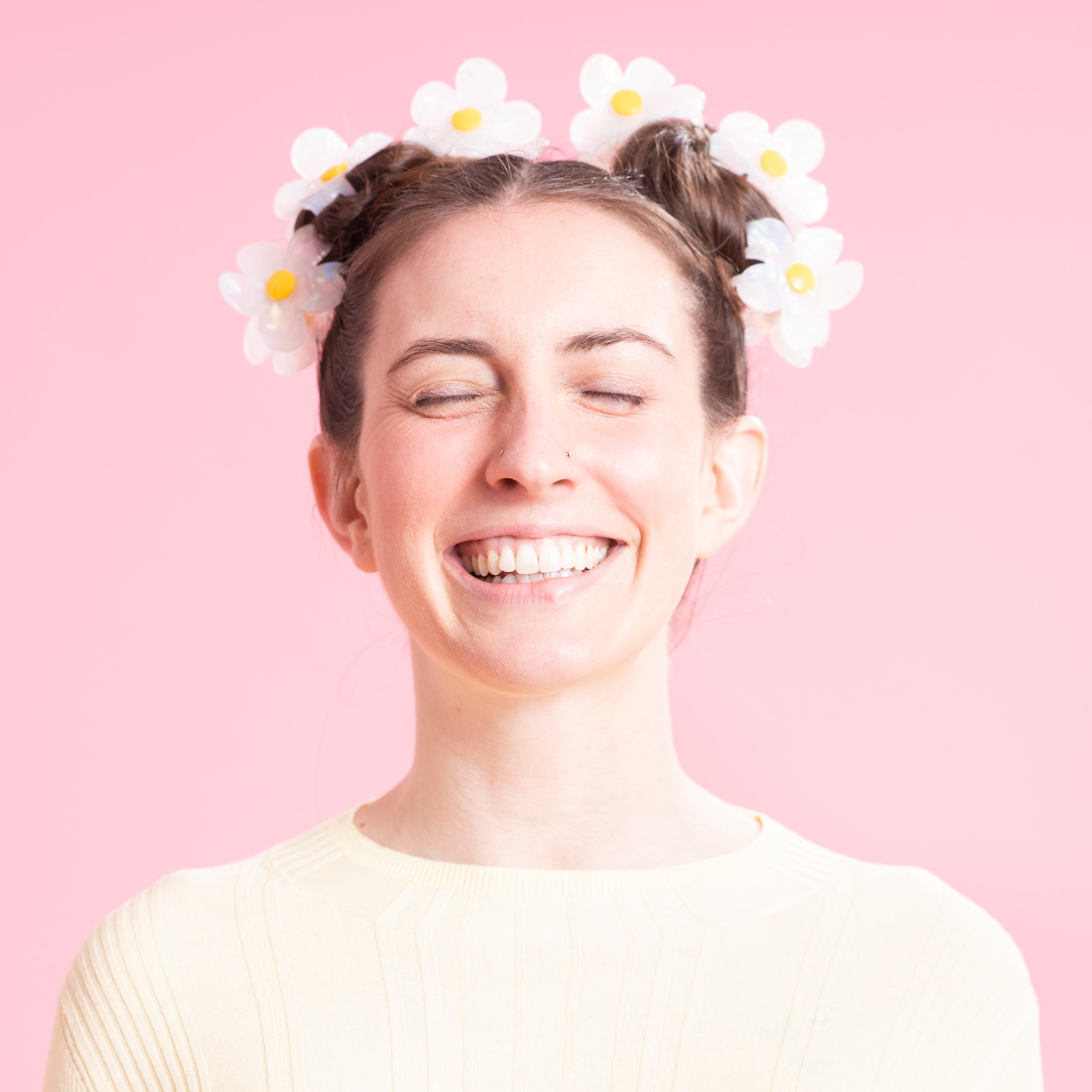 Suns Out, Buns Out! Your Ultimate Guide to Festival Hair with Daisy Hair Claws